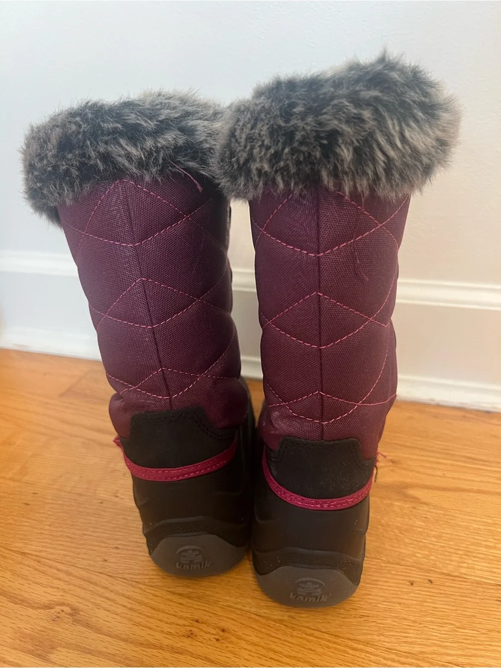 Kamik Girls' Faux Fur Lined Boots in Black and Gray